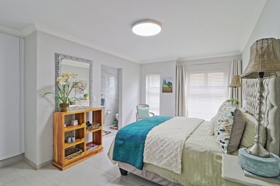 4 Bedroom Property for Sale in Monte Christo Western Cape